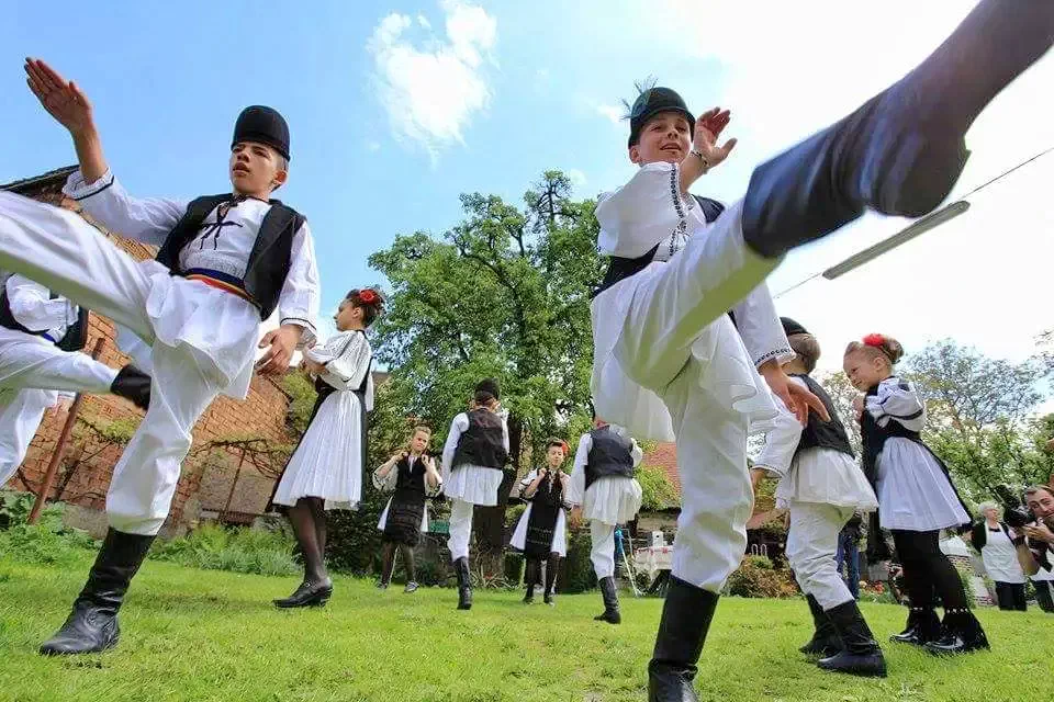 Resinár Szállás | Motel (K1371-42) A kép szerzői jogvédelem alatt állhat. Javasolt a kapcsolatfelvétel a jog tulajdonossal.