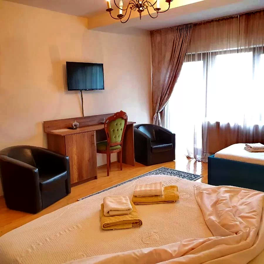 Oradea Cazare | Hotel**** (K0686-13) Imaginea poate fi supusă drepturilor de autor. Se recomandă contactarea titularului drepturilor.