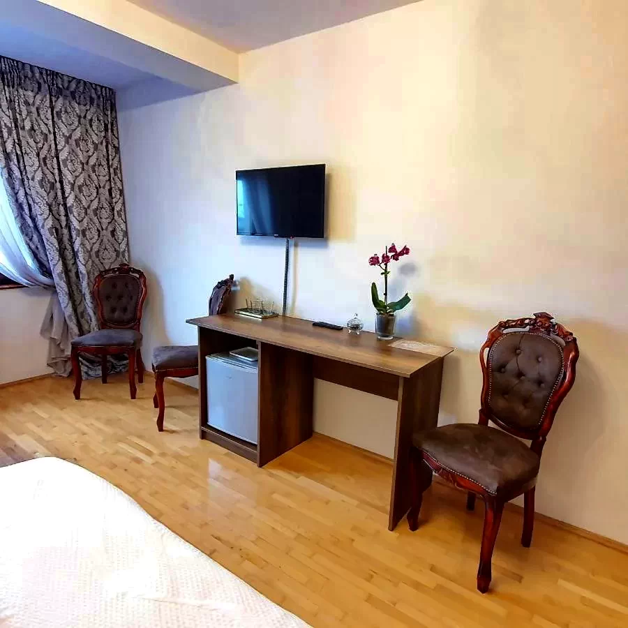 Oradea Cazare | Hotel**** (K0686-14) Imaginea poate fi supusă drepturilor de autor. Se recomandă contactarea titularului drepturilor.
