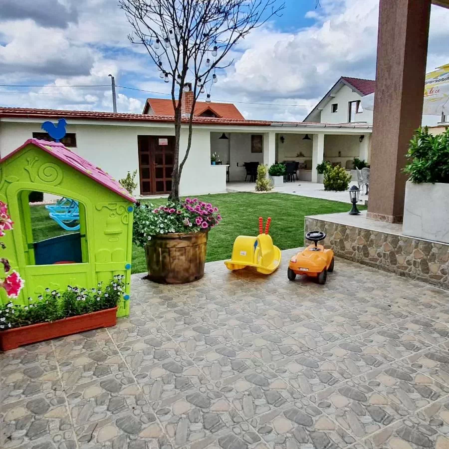 Oradea Cazare | Hotel**** (K0686-23) Imaginea poate fi supusă drepturilor de autor. Se recomandă contactarea titularului drepturilor.