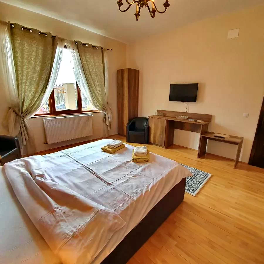 Oradea Cazare | Hotel**** (K0686-40) Imaginea poate fi supusă drepturilor de autor. Se recomandă contactarea titularului drepturilor.