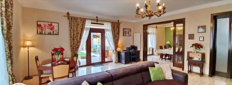 Oradea Cazare | Hotel**** (K0686-58) Imaginea poate fi supusă drepturilor de autor. Se recomandă contactarea titularului drepturilor.