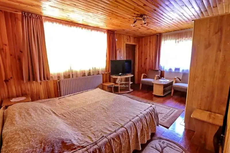 Cazare Moieciu de Sus - Pensiunea Cerbul*** | Felsőmoécs - Szarvas Villa***. Imaginea poate fi supusă drepturilor de autor. Se recomandă contactarea titularului drepturilor.