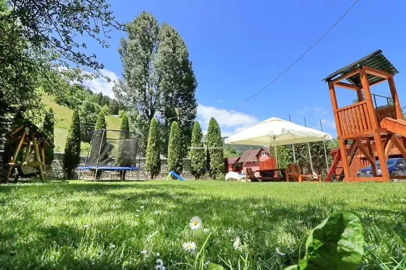 Cazare Moieciu de Sus - Pensiunea Cerbul*** | Felsőmoécs - Szarvas Villa***. Imaginea poate fi supusă drepturilor de autor. Se recomandă contactarea titularului drepturilor.