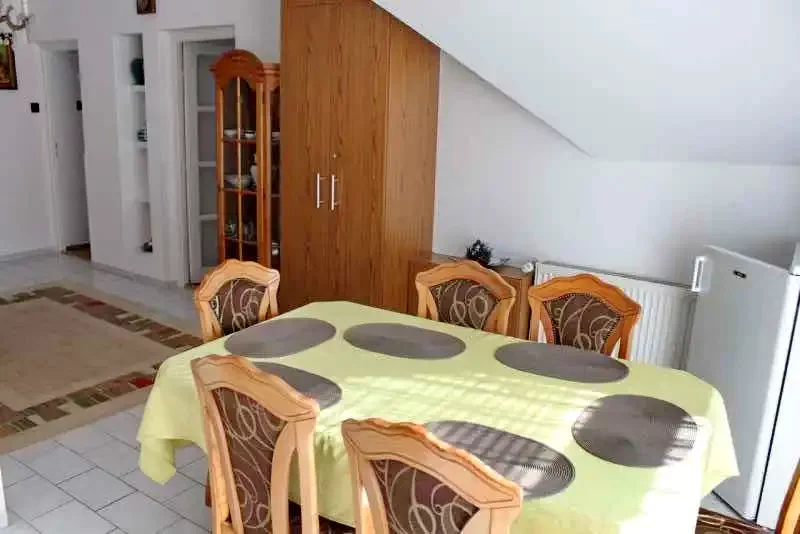 Hajdúszoboszló Szállás | Vendégház (K0845-5) A kép szerzői jogvédelem alatt állhat. Javasolt a kapcsolatfelvétel a jog tulajdonossal. Hajdúszoboszló Szállás | Vendégház (K0845-5) A kép szerzői jogvédelem alatt állhat. Javasolt a kapcsolatfelvétel a jog tulajdonossal.