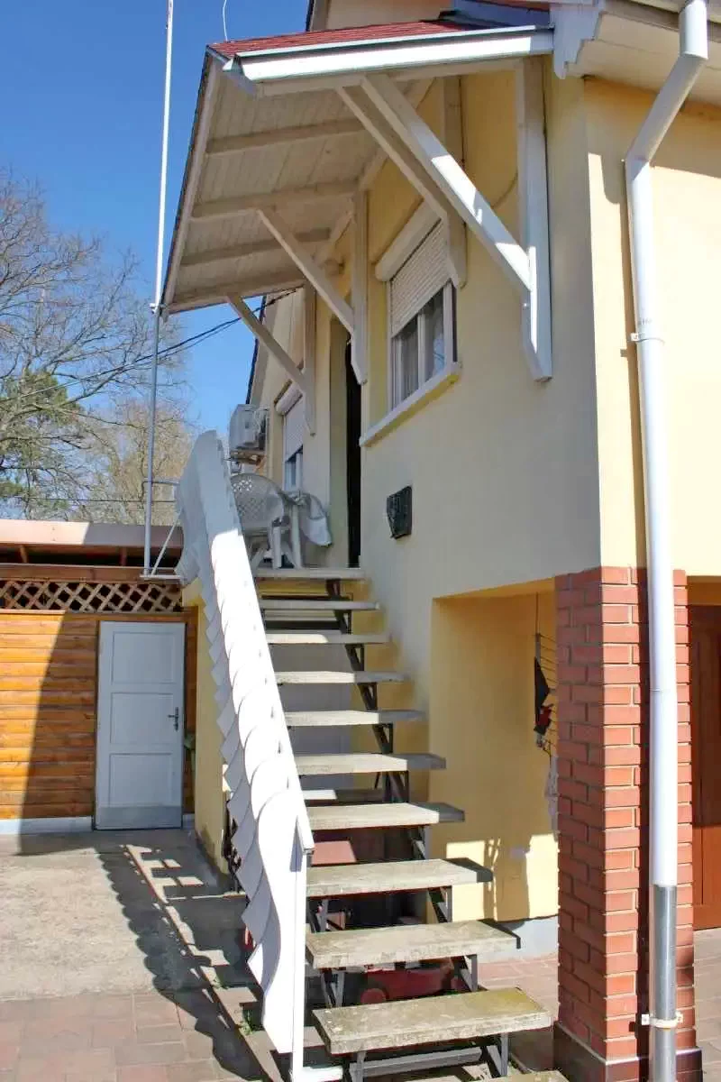 Hajdúszoboszló Szállás | Vendégház (K0845-9) A kép szerzői jogvédelem alatt állhat. Javasolt a kapcsolatfelvétel a jog tulajdonossal. Hajdúszoboszló Szállás | Vendégház (K0845-9) A kép szerzői jogvédelem alatt állhat. Javasolt a kapcsolatfelvétel a jog tulajdonossal.