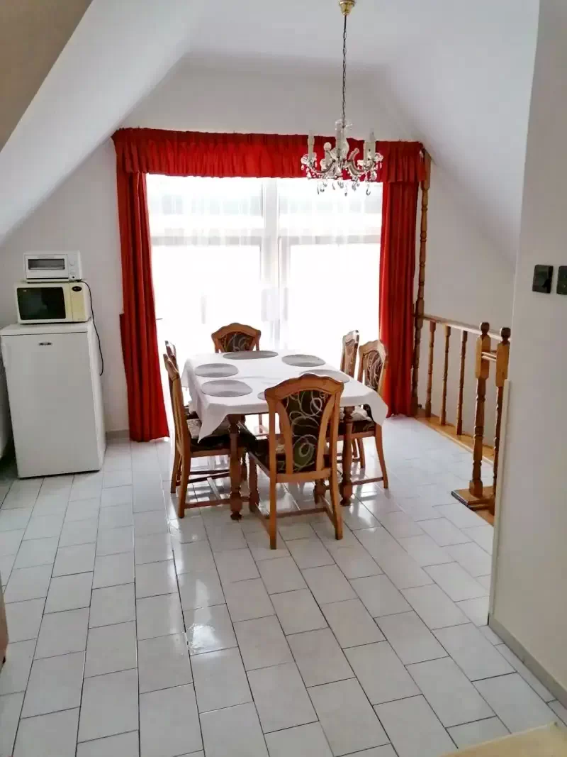 Hajdúszoboszló Szállás | Vendégház (K0845-19) A kép szerzői jogvédelem alatt állhat. Javasolt a kapcsolatfelvétel a jog tulajdonossal. Hajdúszoboszló Szállás | Vendégház (K0845-19) A kép szerzői jogvédelem alatt állhat. Javasolt a kapcsolatfelvétel a jog tulajdonossal.