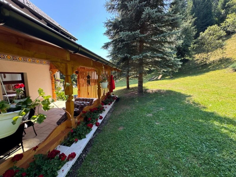 Cazare Vama - Bucovina - Pensiunea Lucretia**** | Bukovina - Vama - Lucretia Panzió****. Imaginea poate fi supusă drepturilor de autor. Se recomandă contactarea titularului drepturilor.