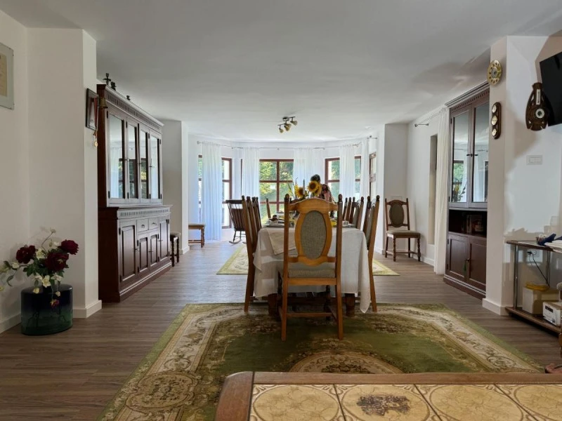  Szállás | Motel (K0077-30) A kép szerzői jogvédelem alatt állhat. Javasolt a kapcsolatfelvétel a jog tulajdonossal.