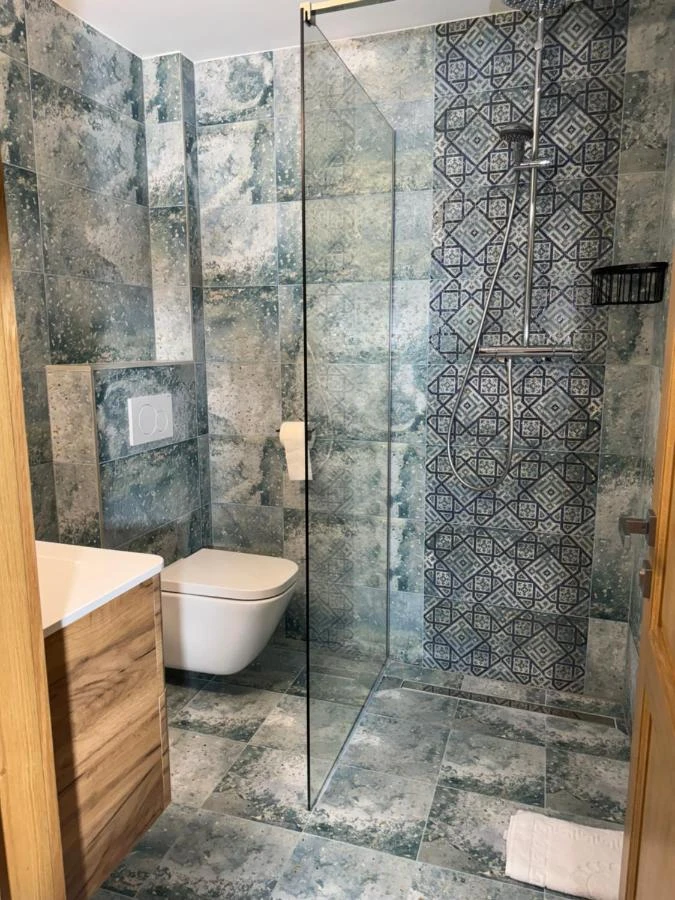  Szállás | Motel (K0077-38) A kép szerzői jogvédelem alatt állhat. Javasolt a kapcsolatfelvétel a jog tulajdonossal.