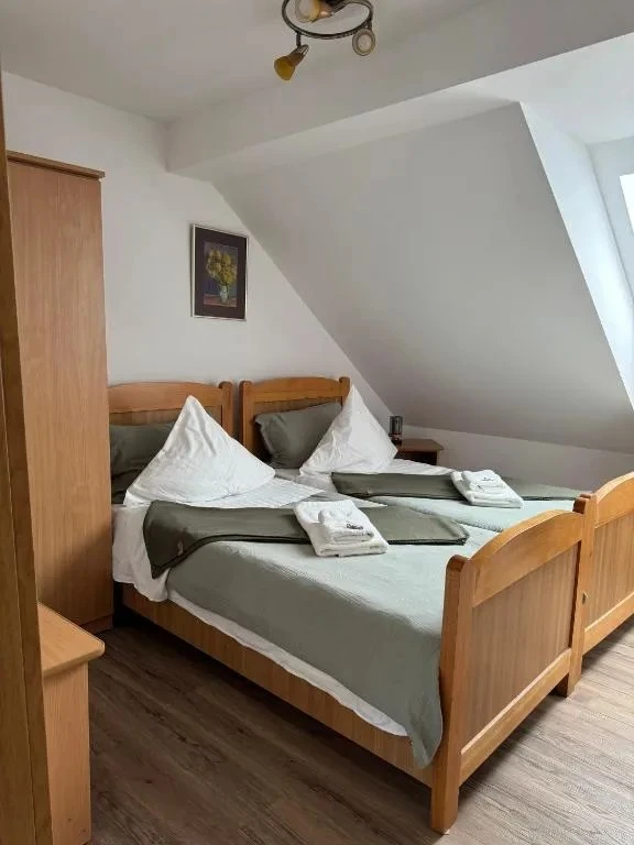 Vama Cazare | Motel (K0077-47) Imaginea poate fi supusă drepturilor de autor. Se recomandă contactarea titularului drepturilor.