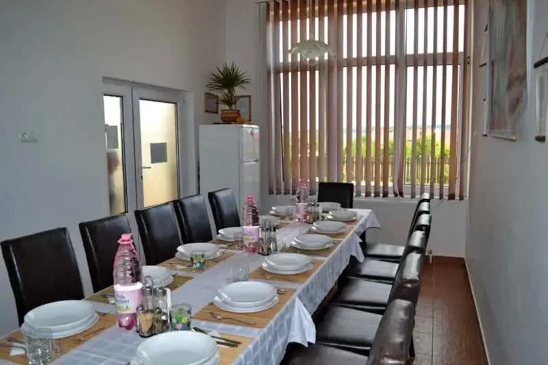 Farkaslaka Szállás | Motel (K0354-5) A kép szerzői jogvédelem alatt állhat. Javasolt a kapcsolatfelvétel a jog tulajdonossal.