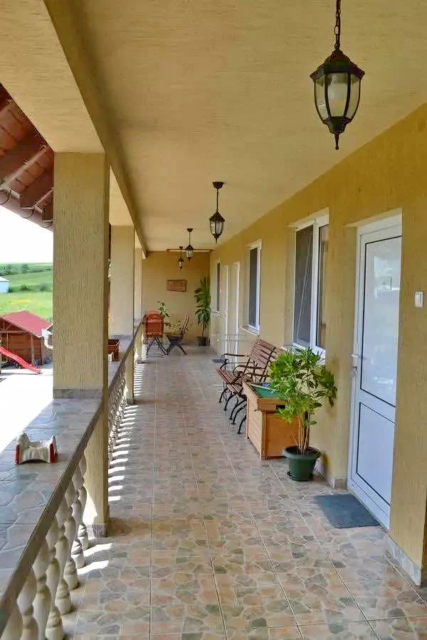 Lupeni Cazare | Motel (K0354-7) Imaginea poate fi supusă drepturilor de autor. Se recomandă contactarea titularului drepturilor.