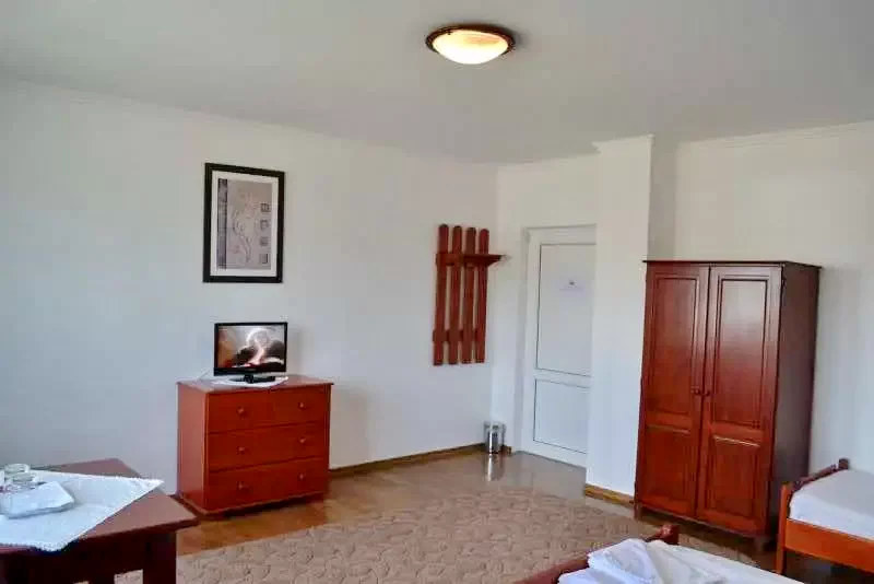 Farkaslaka Szállás | Motel (K0354-9) A kép szerzői jogvédelem alatt állhat. Javasolt a kapcsolatfelvétel a jog tulajdonossal.