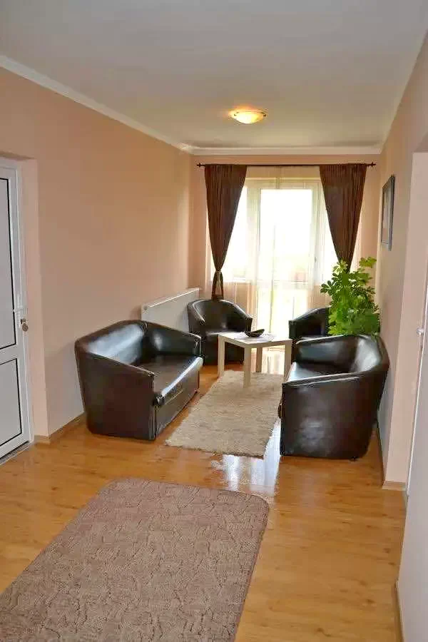 Lupeni Cazare | Motel (K0354-11) Imaginea poate fi supusă drepturilor de autor. Se recomandă contactarea titularului drepturilor.