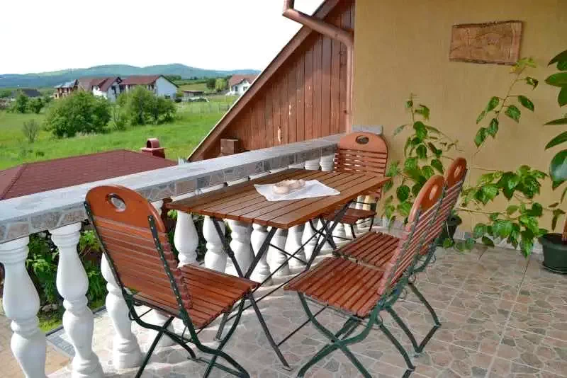 Lupeni Cazare | Motel (K0354-26) Imaginea poate fi supusă drepturilor de autor. Se recomandă contactarea titularului drepturilor.