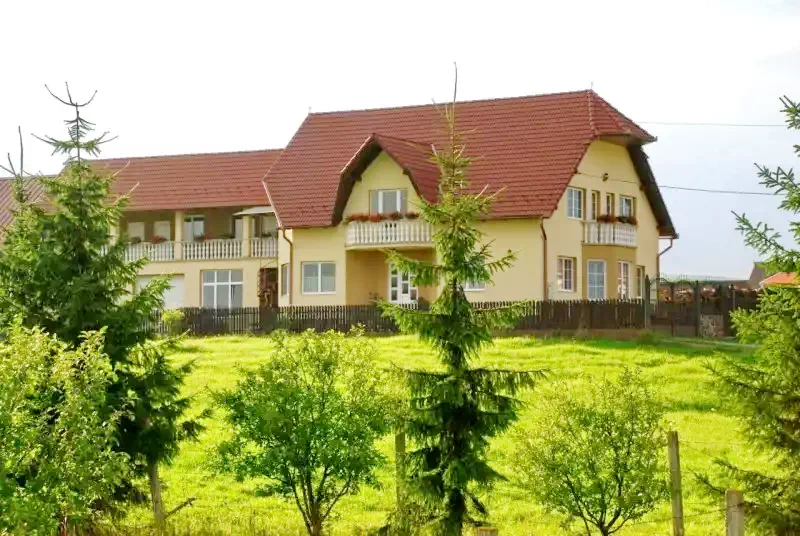 Farkaslaka Szállás | Motel (K0354-35) A kép szerzői jogvédelem alatt állhat. Javasolt a kapcsolatfelvétel a jog tulajdonossal.