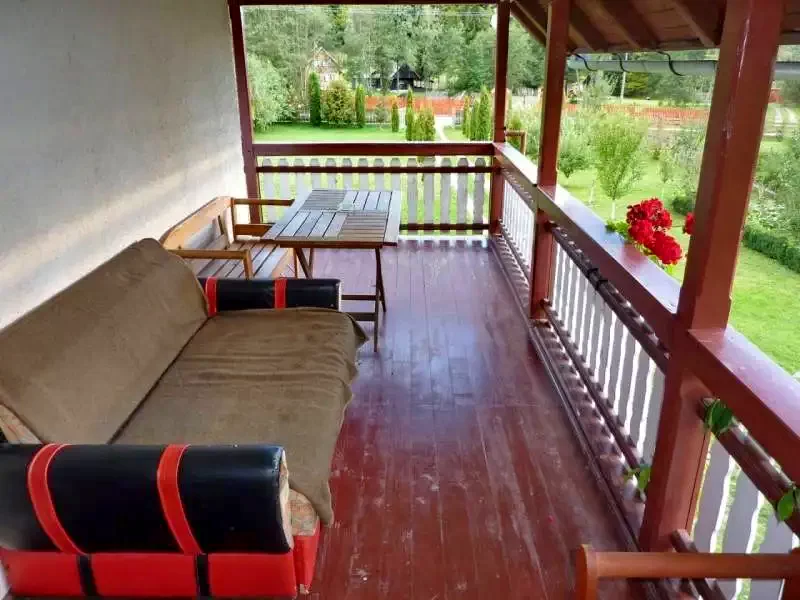 Izvoare Cazare | Sat de vacanță (K0401-5) Imaginea poate fi supusă drepturilor de autor. Se recomandă contactarea titularului drepturilor.