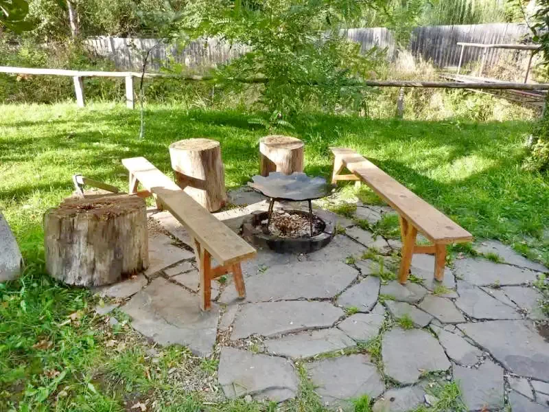 Izvoare Cazare | Sat de vacanță (K0401-11) Imaginea poate fi supusă drepturilor de autor. Se recomandă contactarea titularului drepturilor.