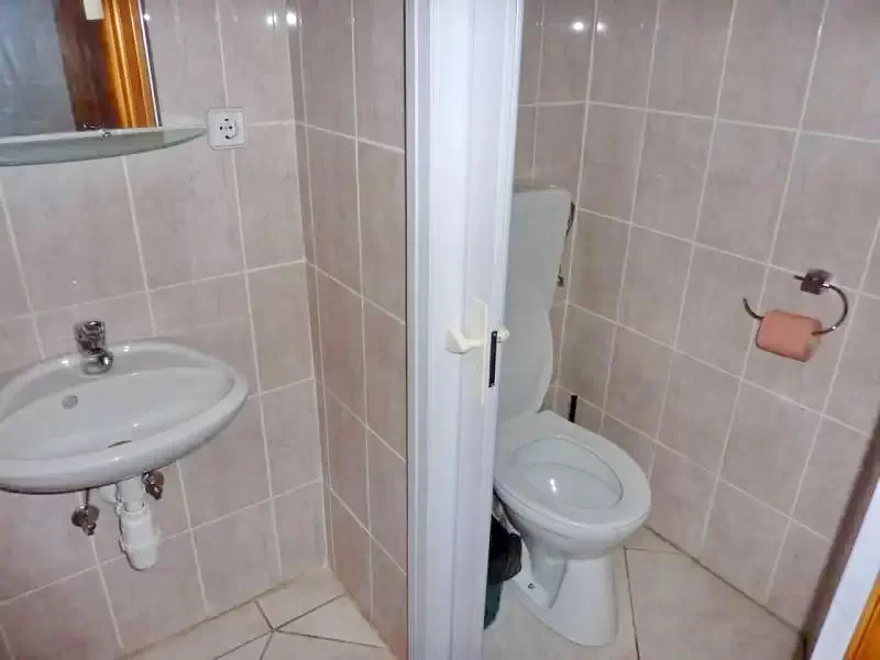 Izvoare Cazare | Sat de vacanță (K0401-21) Imaginea poate fi supusă drepturilor de autor. Se recomandă contactarea titularului drepturilor.