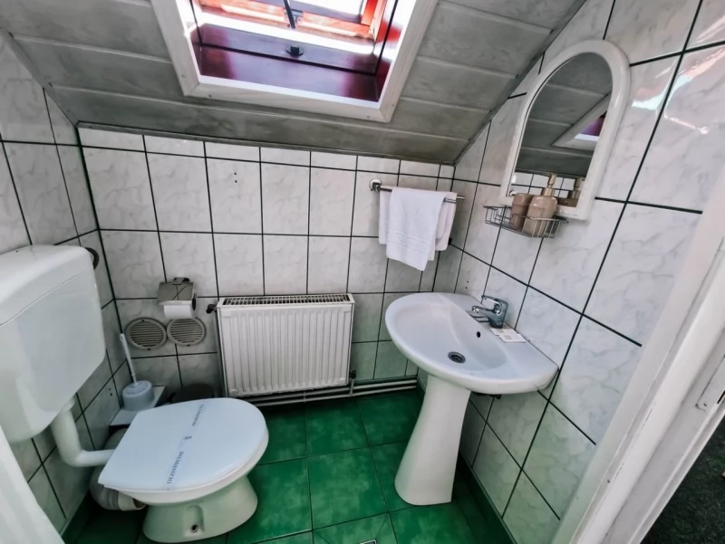 Toplița Cazare | Pensiune (K0677-48) Imaginea poate fi supusă drepturilor de autor. Se recomandă contactarea titularului drepturilor. Toplița Cazare | Pensiune (K0677-48) Imaginea poate fi supusă drepturilor de autor. Se recomandă contactarea titularului drepturilor.