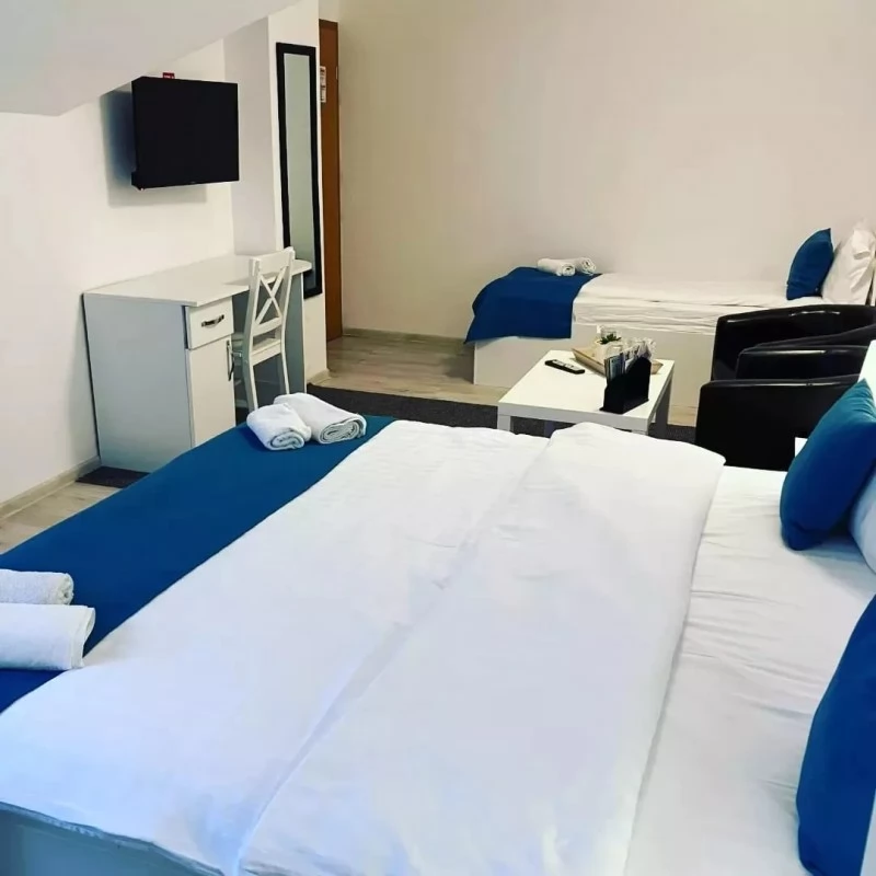 Săcele Cazare | Motel (K0127-18) Imaginea poate fi supusă drepturilor de autor. Se recomandă contactarea titularului drepturilor.