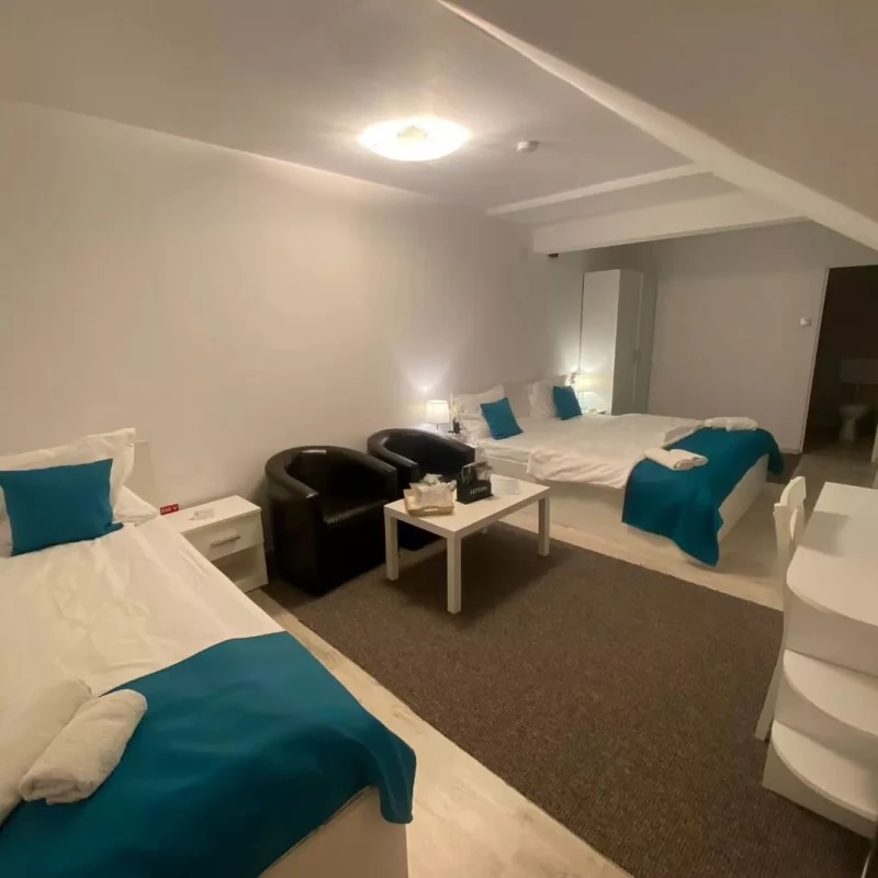 Săcele Cazare | Motel (K0127-47) Imaginea poate fi supusă drepturilor de autor. Se recomandă contactarea titularului drepturilor.