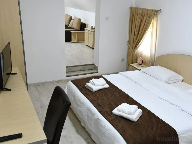 Drobeta-Turnu Severin Cazare | Motel (K0738-37) Imaginea poate fi supusă drepturilor de autor. Se recomandă contactarea titularului drepturilor.