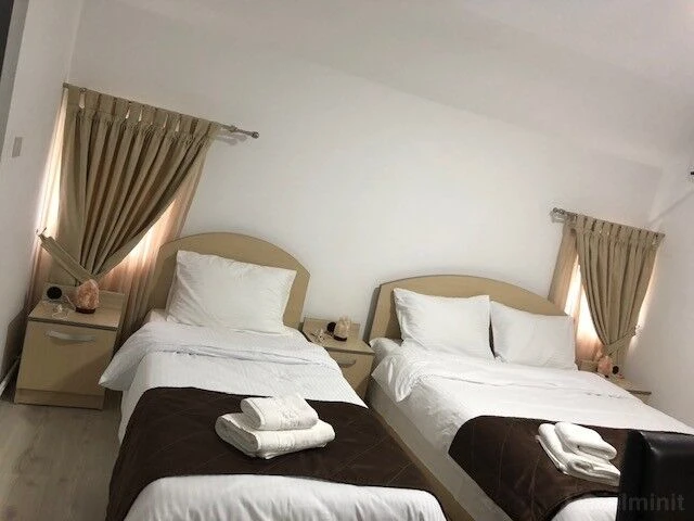 Szörényvár Szállás | Motel (K0738-38) A kép szerzői jogvédelem alatt állhat. Javasolt a kapcsolatfelvétel a jog tulajdonossal.