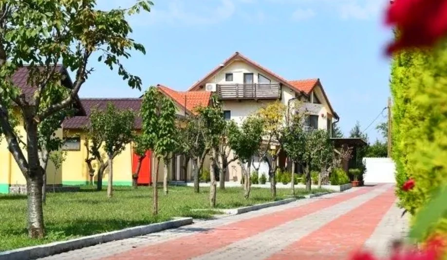 Drobeta-Turnu Severin Cazare | Motel (K0738-47) Imaginea poate fi supusă drepturilor de autor. Se recomandă contactarea titularului drepturilor.