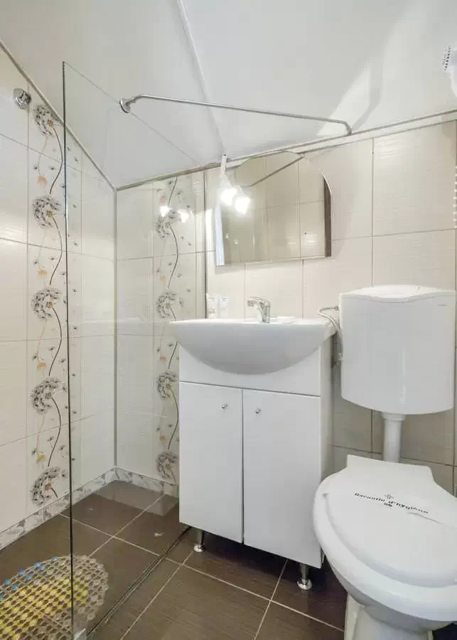 Nagyszeben Szállás | Motel (K0080-12) A kép szerzői jogvédelem alatt állhat. Javasolt a kapcsolatfelvétel a jog tulajdonossal.