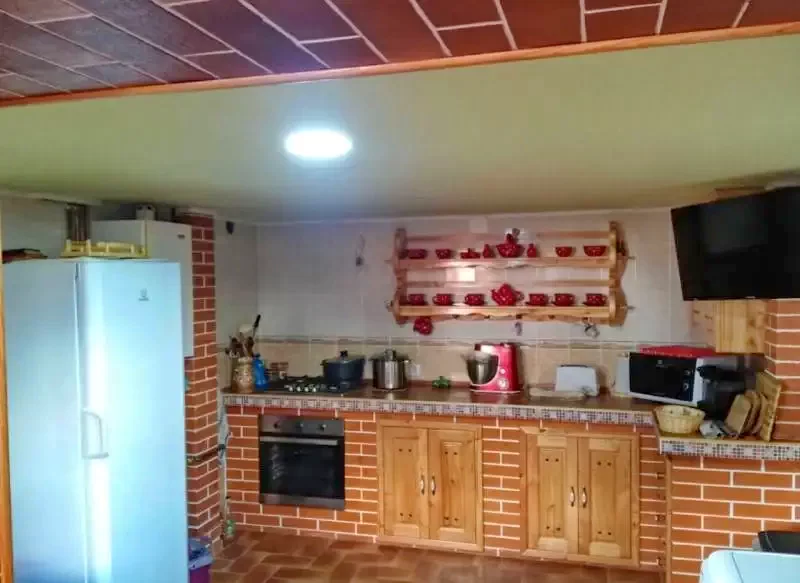 Săcele Cazare | Motel (K0263-2) Imaginea poate fi supusă drepturilor de autor. Se recomandă contactarea titularului drepturilor.