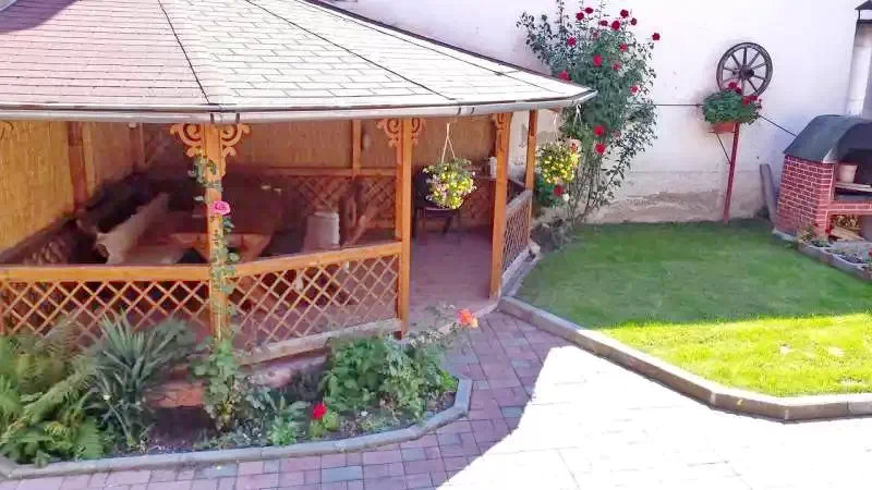 Négyfalu Szállás | Motel (K0263-30) A kép szerzői jogvédelem alatt állhat. Javasolt a kapcsolatfelvétel a jog tulajdonossal.