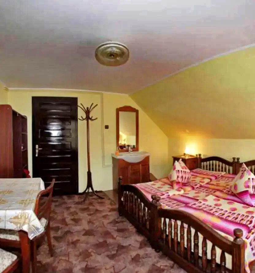 Borsec Cazare | Motel (K0048-18) Imaginea poate fi supusă drepturilor de autor. Se recomandă contactarea titularului drepturilor.