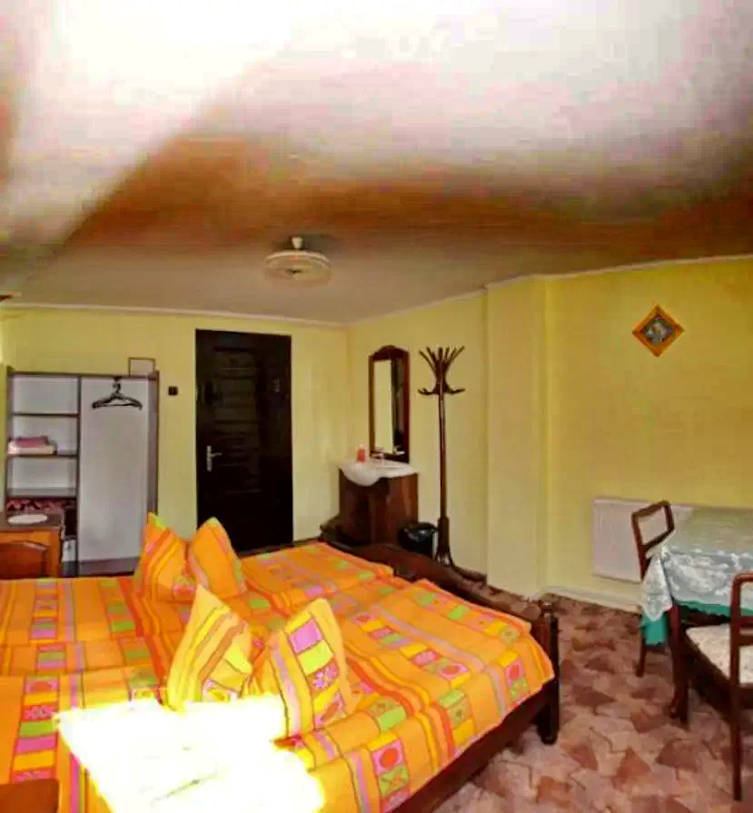 Borsec Cazare | Motel (K0048-22) Imaginea poate fi supusă drepturilor de autor. Se recomandă contactarea titularului drepturilor.