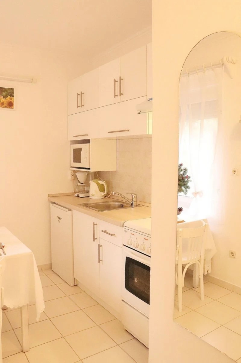 Jula Cazare | Bungalow (K0936-5) Imaginea poate fi supusă drepturilor de autor. Se recomandă contactarea titularului drepturilor.