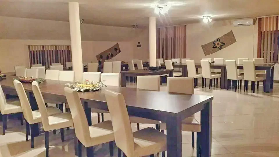 Szilágysomlyó Szállás | Motel (K1344-31) A kép szerzői jogvédelem alatt állhat. Javasolt a kapcsolatfelvétel a jog tulajdonossal.