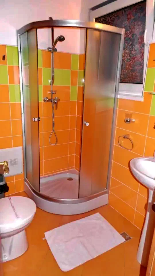 Băile Felix Cazare | Motel (K0803-17) Imaginea poate fi supusă drepturilor de autor. Se recomandă contactarea titularului drepturilor.