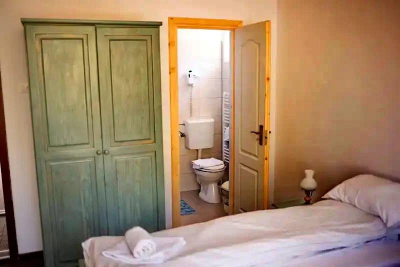 Harghita-Băi Cazare | Motel (K0767-21) Imaginea poate fi supusă drepturilor de autor. Se recomandă contactarea titularului drepturilor.