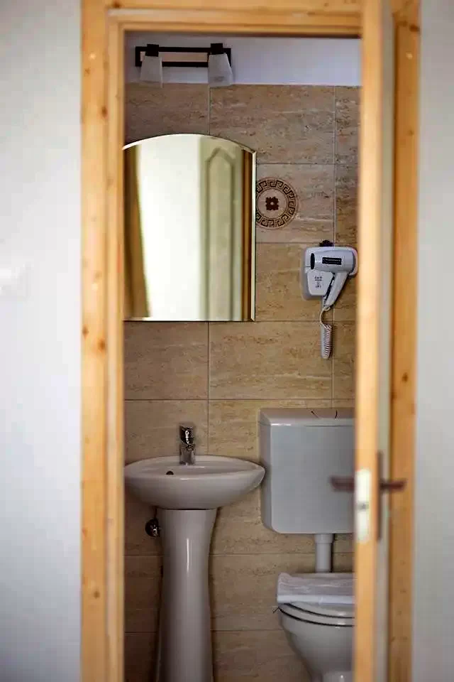 Hargitafürdő Szállás | Motel (K0767-22) A kép szerzői jogvédelem alatt állhat. Javasolt a kapcsolatfelvétel a jog tulajdonossal.