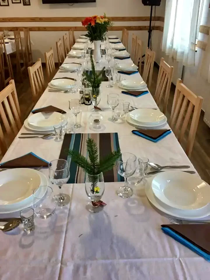 Hargitafürdő Szállás | Motel (K0767-28) A kép szerzői jogvédelem alatt állhat. Javasolt a kapcsolatfelvétel a jog tulajdonossal.