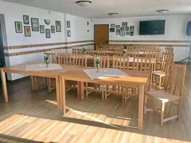 Hargitafürdő Szállás | Motel (K0767-32) A kép szerzői jogvédelem alatt állhat. Javasolt a kapcsolatfelvétel a jog tulajdonossal.