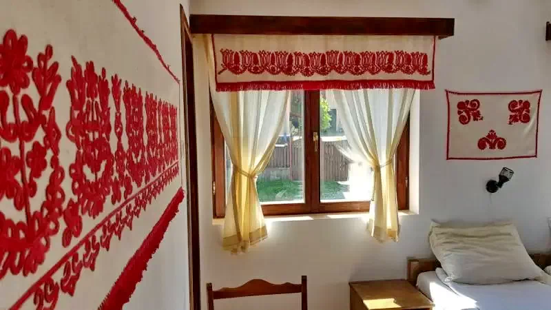 Bisericani Cazare | Cabană (K1359-12) Imaginea poate fi supusă drepturilor de autor. Se recomandă contactarea titularului drepturilor.