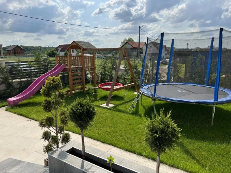 Băile Felix Cazare | Motel (K1417-25) Imaginea poate fi supusă drepturilor de autor. Se recomandă contactarea titularului drepturilor.