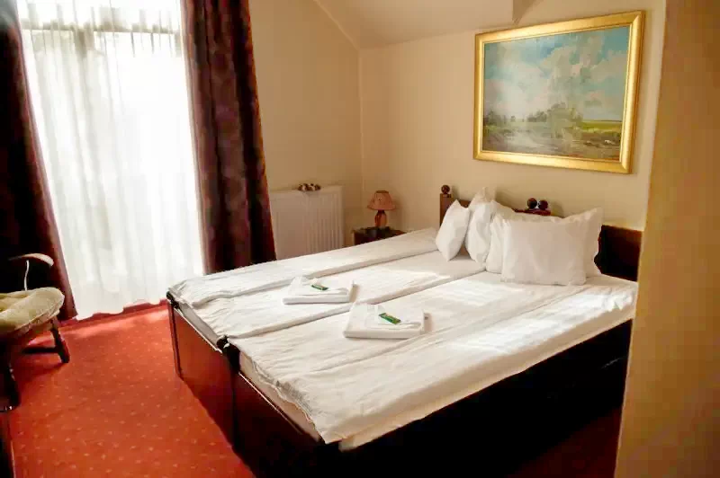 Pasul Bucin Cazare | Motel (K1072-22) Imaginea poate fi supusă drepturilor de autor. Se recomandă contactarea titularului drepturilor.