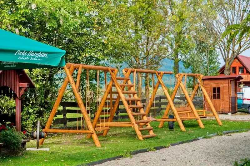 Pasul Bucin Cazare | Motel (K1072-34) Imaginea poate fi supusă drepturilor de autor. Se recomandă contactarea titularului drepturilor.