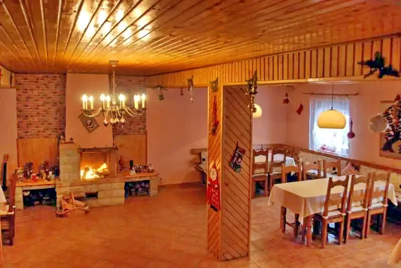  Szállás | Motel (K0921-1) A kép szerzői jogvédelem alatt állhat. Javasolt a kapcsolatfelvétel a jog tulajdonossal.