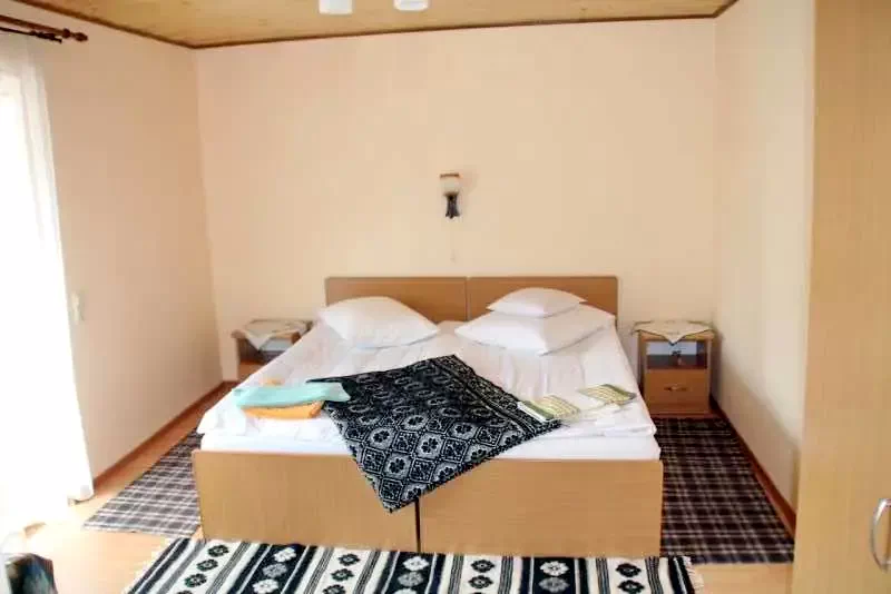 Moldovița Cazare | Motel (K0921-18) Imaginea poate fi supusă drepturilor de autor. Se recomandă contactarea titularului drepturilor.