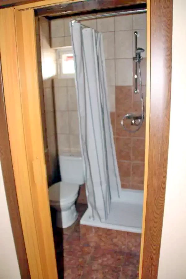  Szállás | Motel (K0921-19) A kép szerzői jogvédelem alatt állhat. Javasolt a kapcsolatfelvétel a jog tulajdonossal.