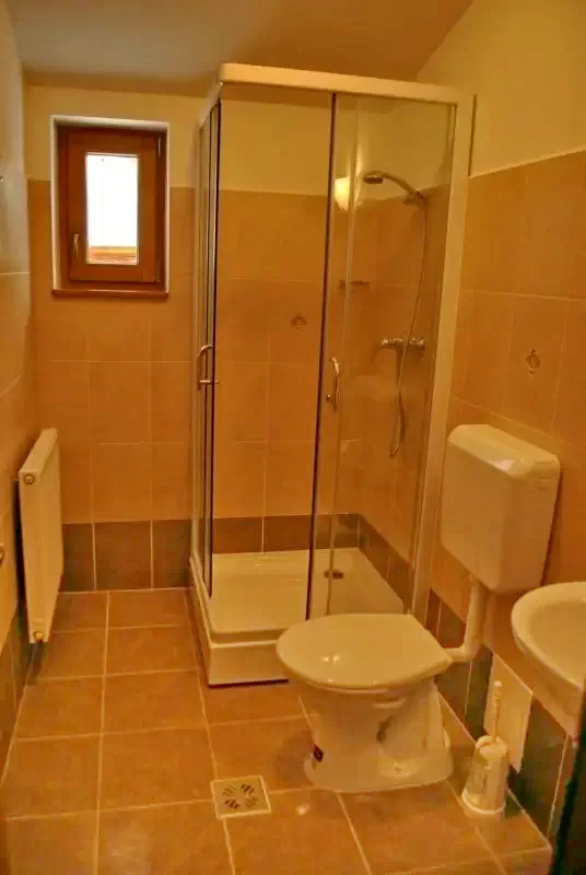 Hargitafürdő Szállás | Üdülőfalu (K0744-9) A kép szerzői jogvédelem alatt állhat. Javasolt a kapcsolatfelvétel a jog tulajdonossal.